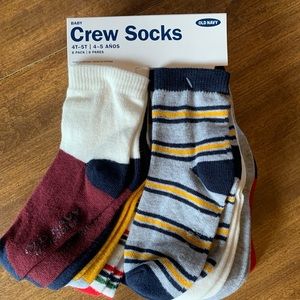 OLD NAVY 4t-5t crew socks.